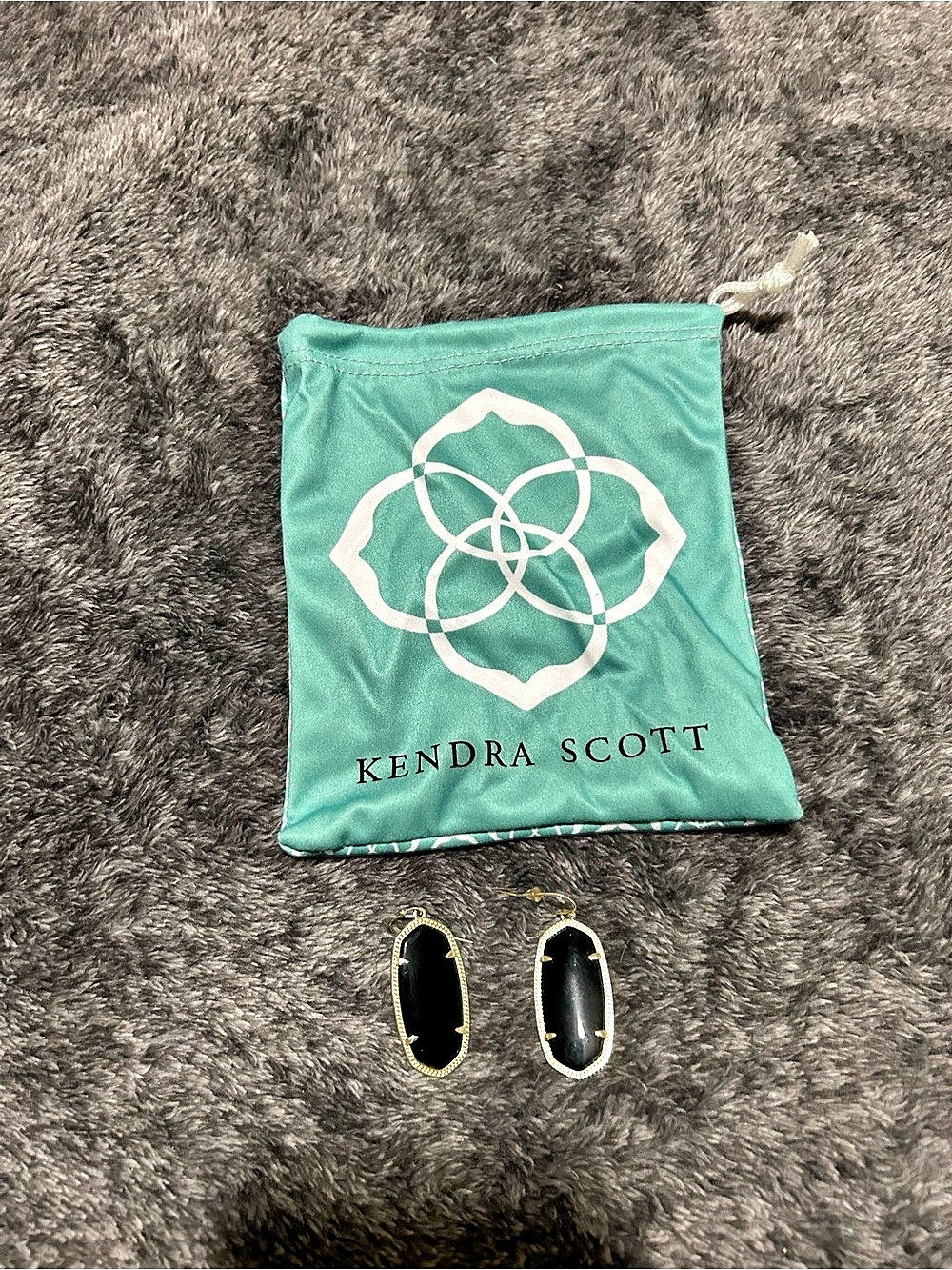 Kendra Scott Danielle Gold Drop Earrings in Black Opaque Glass Black & Gold